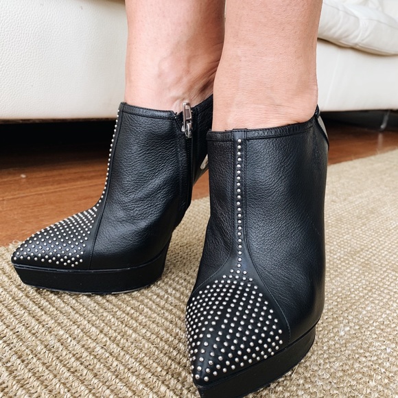 Ankle Boots - Picture 3 of 8